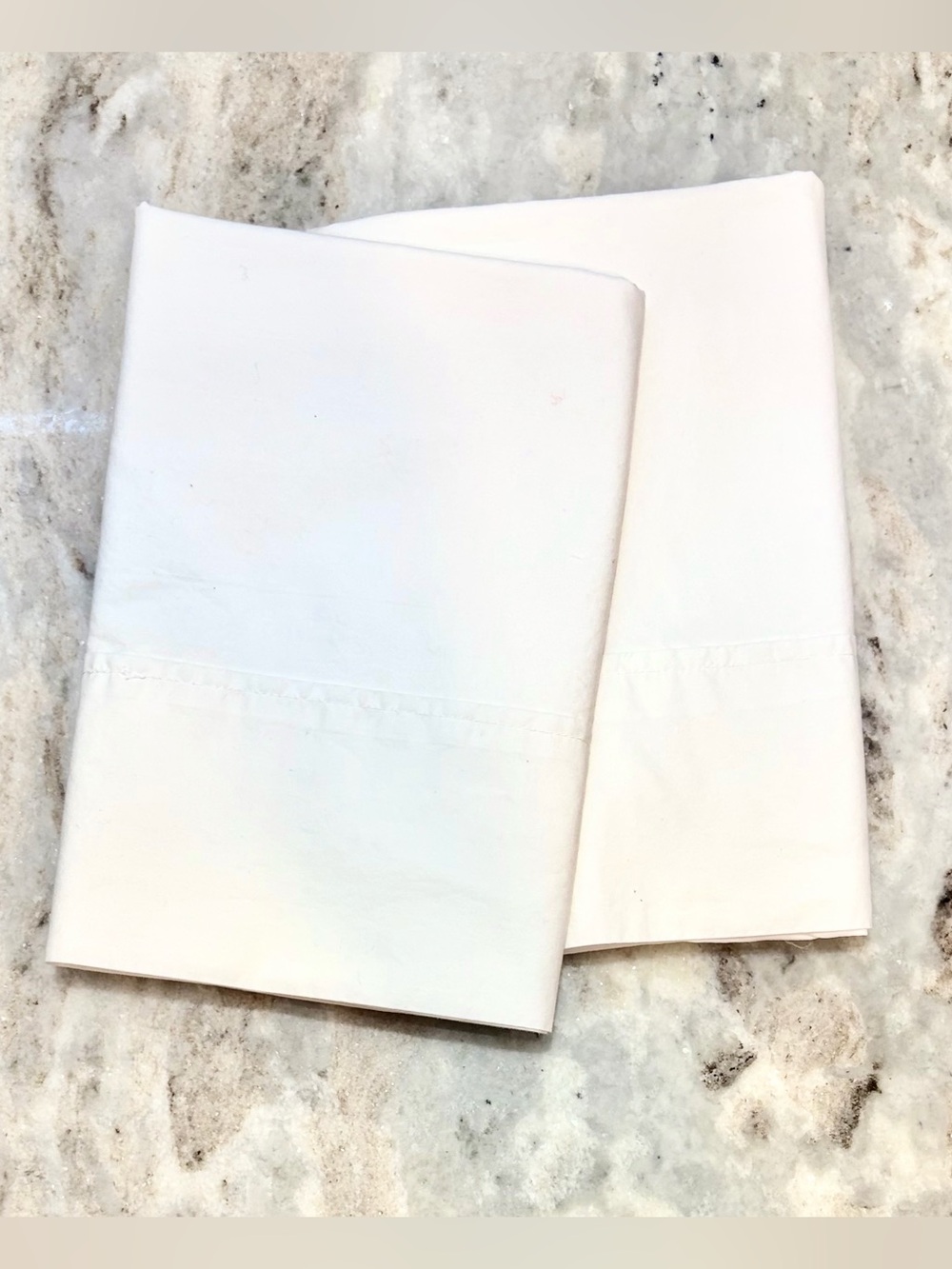 LIKE NEW! 100% Cotton King Pillowcases